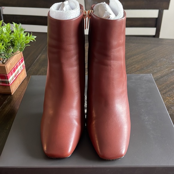 Vince Camuto ankle boots - Picture 2 of 11